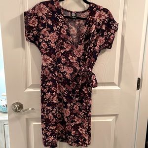 Bobeau – Floral Cap Sleeve Wrap Dress